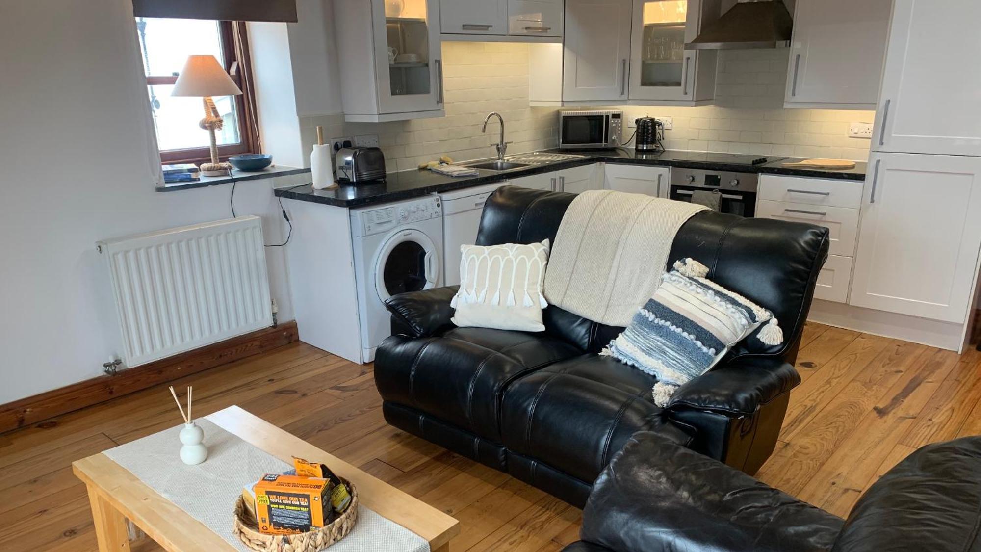 Sail Loft Lookout - Modern Harbourside Apartment With Character Features - 101 Penzance Exterior foto